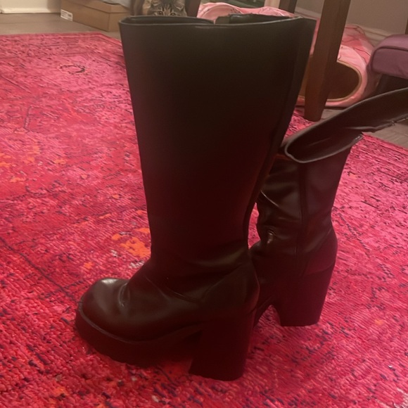 Vintage Leather Steve Madden Platform/Chunky Boots - Picture 5 of 9